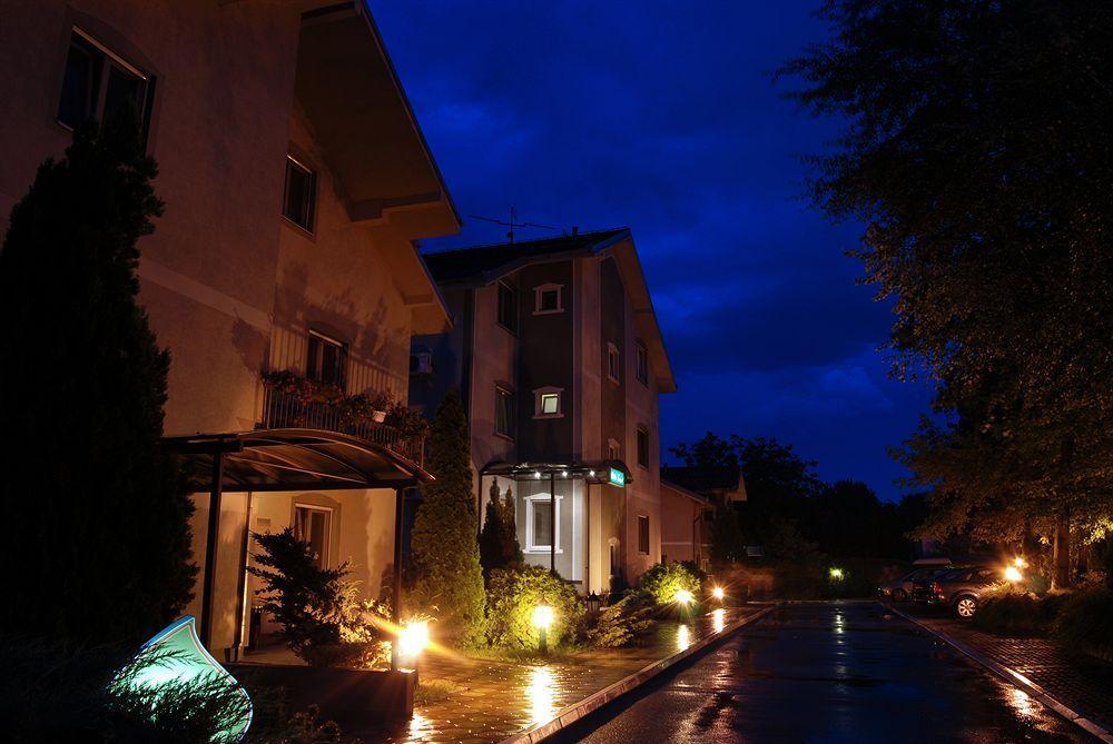 Villa Forest ベオグラード エクステリア 写真