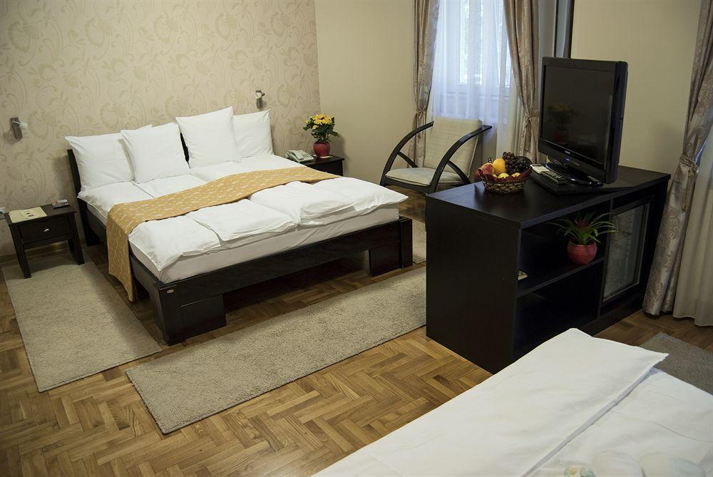 Villa Forest ベオグラード エクステリア 写真